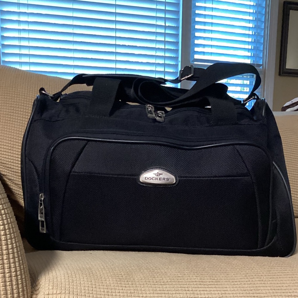 Dockers Nylon Duffle Bag Mid Size Black - Picture 12 of 12